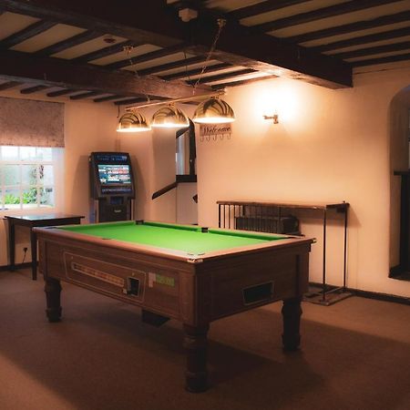 The Lion Hotel Llansantffraid-ym-Mechain Экстерьер фото