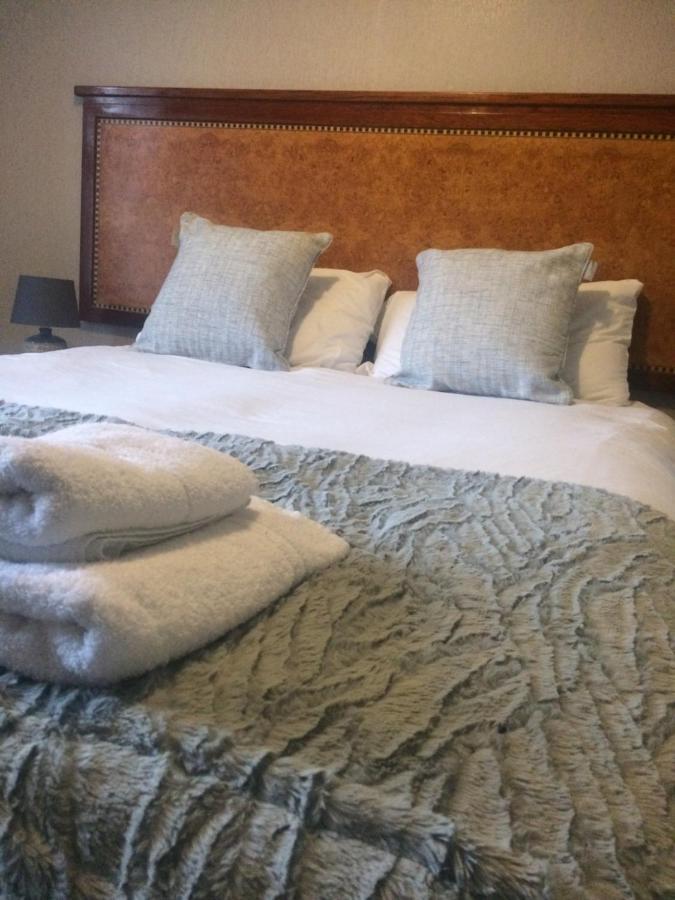 The Lion Hotel Llansantffraid-ym-Mechain Экстерьер фото